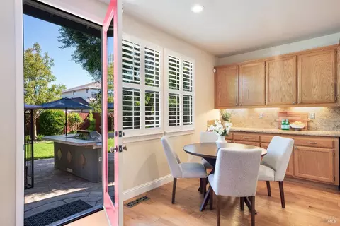 Dining - 1244 Pedroncelli Dr, Windsor, CA 95492 photo 4 of 4