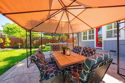 Exterior - 1244 Pedroncelli Dr, Windsor, CA 95492 photo 10 of 11