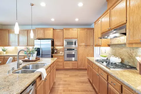 Kitchen - 1244 Pedroncelli Dr, Windsor, CA 95492 photo 6 of 6