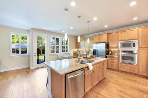 Kitchen - 1244 Pedroncelli Dr, Windsor, CA 95492 photo 1 of 6