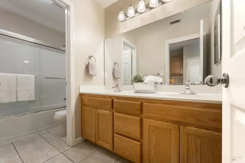 Bath - 2917 Lakefront Ct, Fairfield, CA 94533 photo 1 of 5