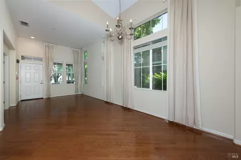 Living - 2917 Lakefront Ct, Fairfield, CA 94533 photo 3 of 6