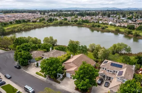 2917 Lakefront Ct, Fairfield, CA 94533