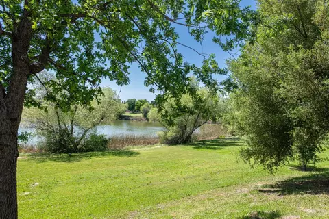 View/Area - 2917 Lakefront Ct, Fairfield, CA 94533 photo 3 of 9