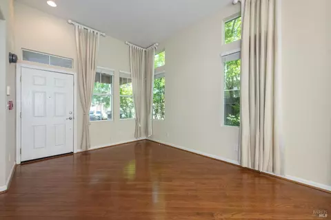 Living - 2917 Lakefront Ct, Fairfield, CA 94533 photo 1 of 6