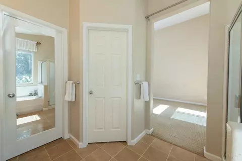 Bath - 2917 Lakefront Ct, Fairfield, CA 94533 photo 5 of 5