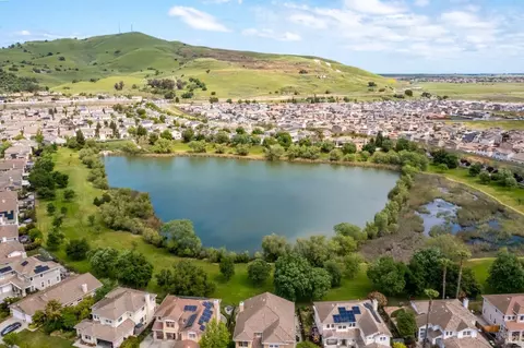 View/Area - 2917 Lakefront Ct, Fairfield, CA 94533 photo 7 of 9