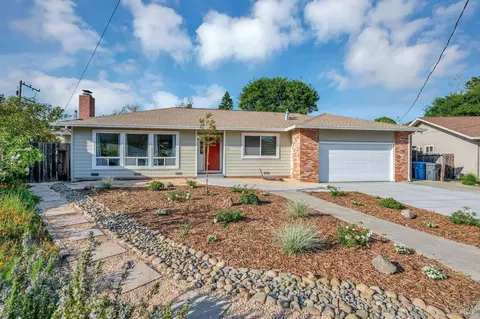 21 Kristy Ct, Novato, CA 94947