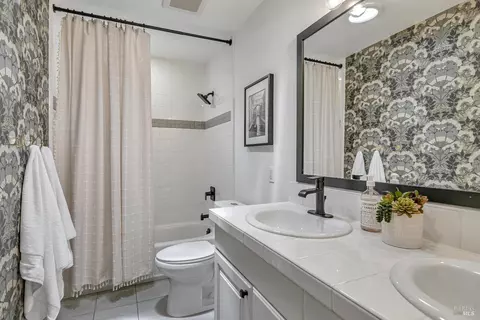8 Esquire Ct, Novato, CA 94949 photo 22