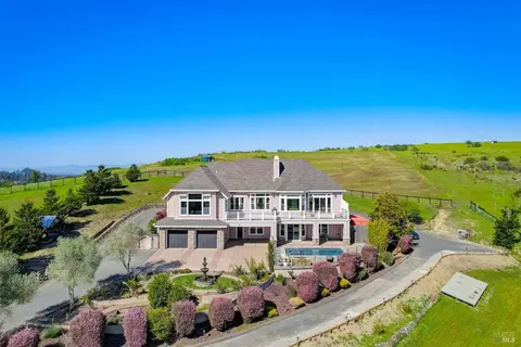 6425 Lovmark Way, Sebastopol, CA 95472