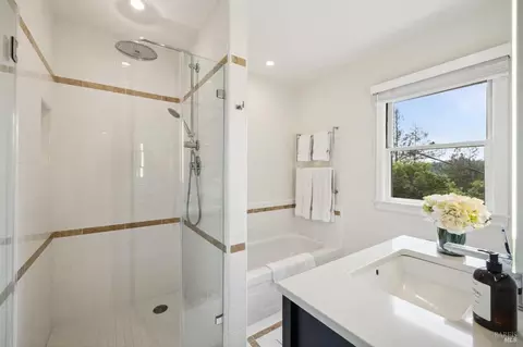 Bath - 150 Eldridge Ave, Mill Valley, CA 94941 photo 2 of 4