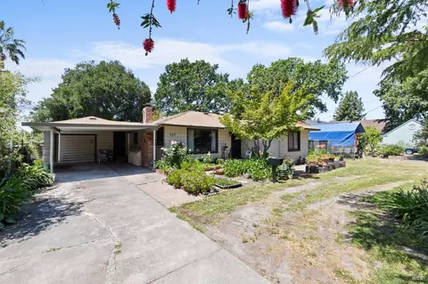 969 Kenmore Ln, Santa Rosa, CA 95407