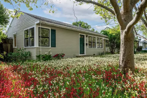 130 Gardens Ave, Ukiah, CA 95482