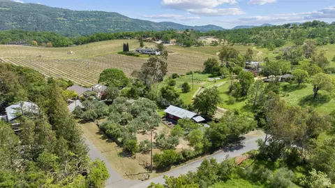1086 La Londe Ln, Napa, CA 94558
