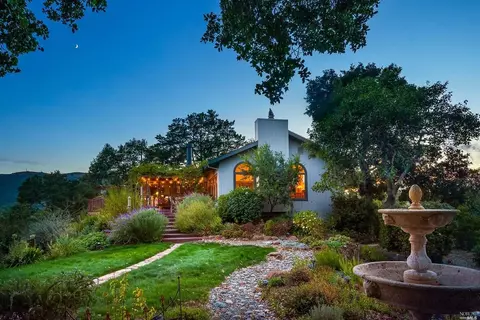 55 Half Moon Rd, Novato, CA 94947