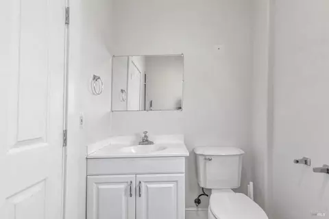 708 Alameda St, Vallejo, CA 94590 photo 18