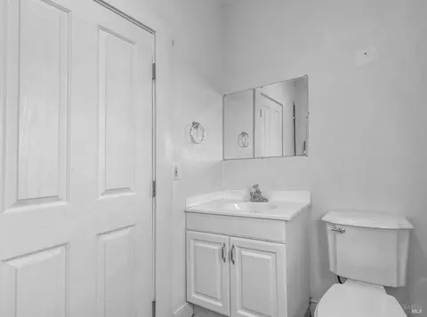 708 Alameda St, Vallejo, CA 94590 photo 12