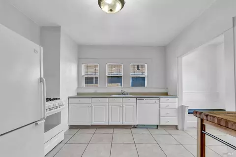 708 Alameda St, Vallejo, CA 94590 photo 6