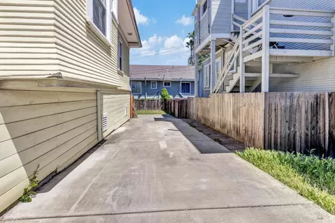 708 Alameda St, Vallejo, CA 94590 photo 27