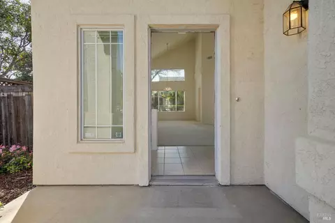 Exterior - 836 Kells Cir, Vacaville, CA 95688 photo 4 of 11