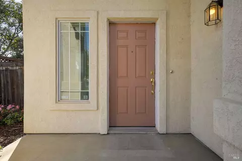 Exterior - 836 Kells Cir, Vacaville, CA 95688 photo 3 of 11