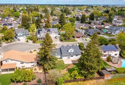 View/Area - 975 Mayfair Dr, Dixon, CA 95620 photo 1 of 9