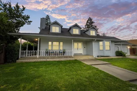 975 Mayfair Dr, Dixon, CA 95620