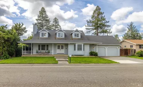 Exterior - 975 Mayfair Dr, Dixon, CA 95620 photo 2 of 19