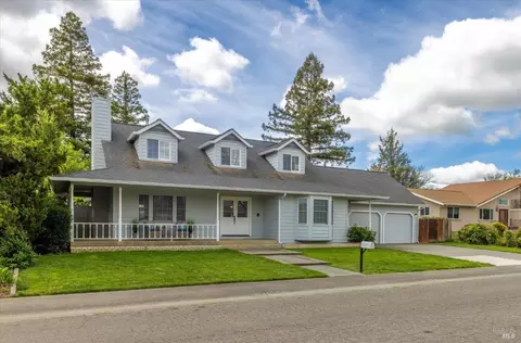 Exterior - 975 Mayfair Dr, Dixon, CA 95620 photo 5 of 19