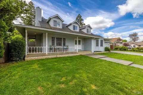 Exterior - 975 Mayfair Dr, Dixon, CA 95620 photo 4 of 19