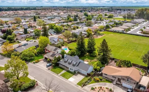 View/Area - 975 Mayfair Dr, Dixon, CA 95620 photo 5 of 9
