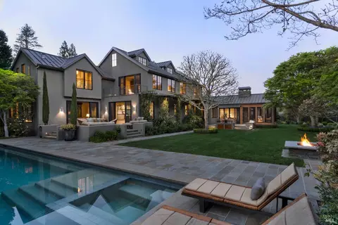 121 Woodland Rd, Kentfield, CA 94904