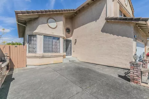 Exterior - 832 Basalt Dr, Vallejo, CA 94589 photo 2 of 5