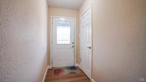 Entry Way - 137 University Ave, Vallejo, CA 94591 photo 1 of 1