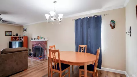 Dining - 137 University Ave, Vallejo, CA 94591 photo 1 of 2