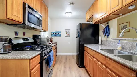 Kitchen - 137 University Ave, Vallejo, CA 94591 photo 2 of 3