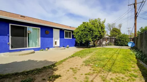 Exterior - 137 University Ave, Vallejo, CA 94591 photo 6 of 9