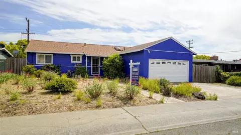Exterior - 137 University Ave, Vallejo, CA 94591 photo 2 of 9