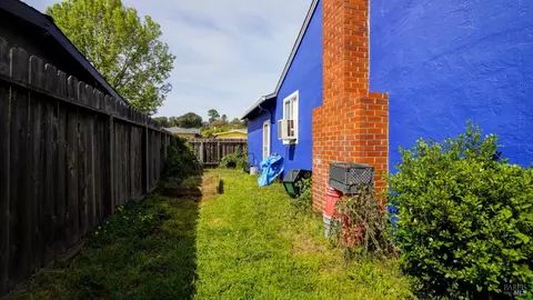Exterior - 137 University Ave, Vallejo, CA 94591 photo 5 of 9