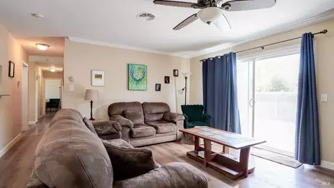 Living - 137 University Ave, Vallejo, CA 94591 photo 1 of 3