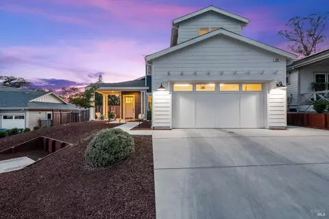 568 Misty Ct, Santa Rosa, CA 95403
