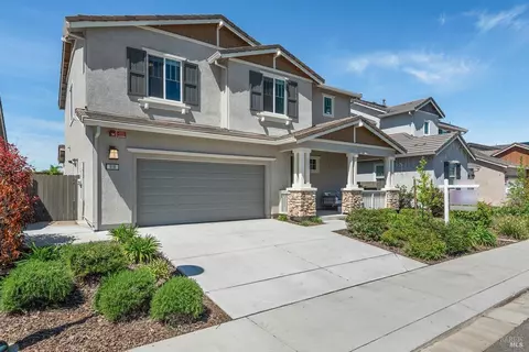 918 Bergenia St, Vacaville, CA 95687