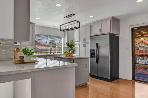 Kitchen - 101 Ancheta Pl, Vallejo, CA 94591 photo 5 of 5