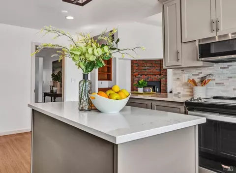 Kitchen - 101 Ancheta Pl, Vallejo, CA 94591 photo 4 of 5