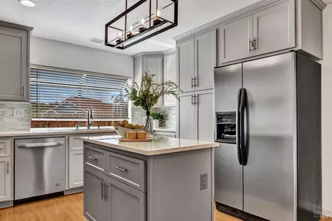 Kitchen - 101 Ancheta Pl, Vallejo, CA 94591 photo 2 of 5