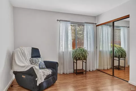 Living - 101 Ancheta Pl, Vallejo, CA 94591 photo 5 of 5