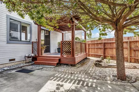 Exterior - 101 Ancheta Pl, Vallejo, CA 94591 photo 4 of 8