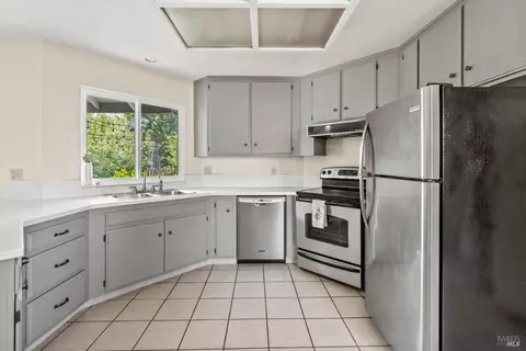 511 Sherry Dr, Ukiah, CA 95482 photo 12