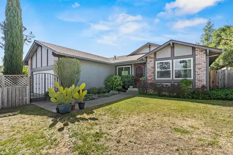 511 Sherry Dr, Ukiah, CA 95482 photo 2
