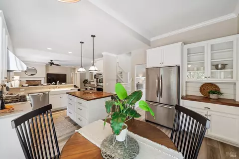 Kitchen - 320 Dominic Ct, Windsor, CA 95492 photo 2 of 6